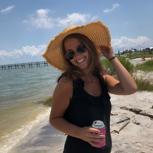 Meet your Posher, Savannah